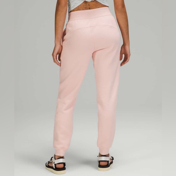 Lululemon Scuba High Rise Jogger Fleece 28” in Pink Mist 6 - Picture 2 of 9